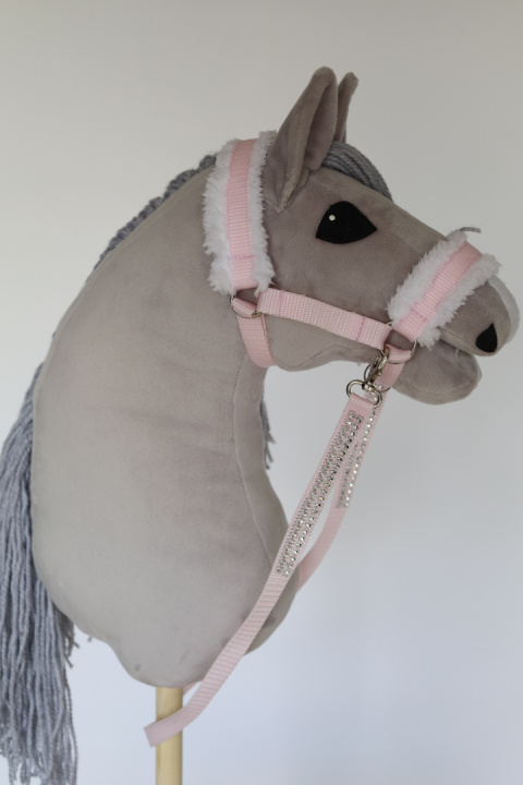 Wodze pudrowy róż nr 3 dla hobby horse Wodze pudrowy róż nr 3 dla hobby horse